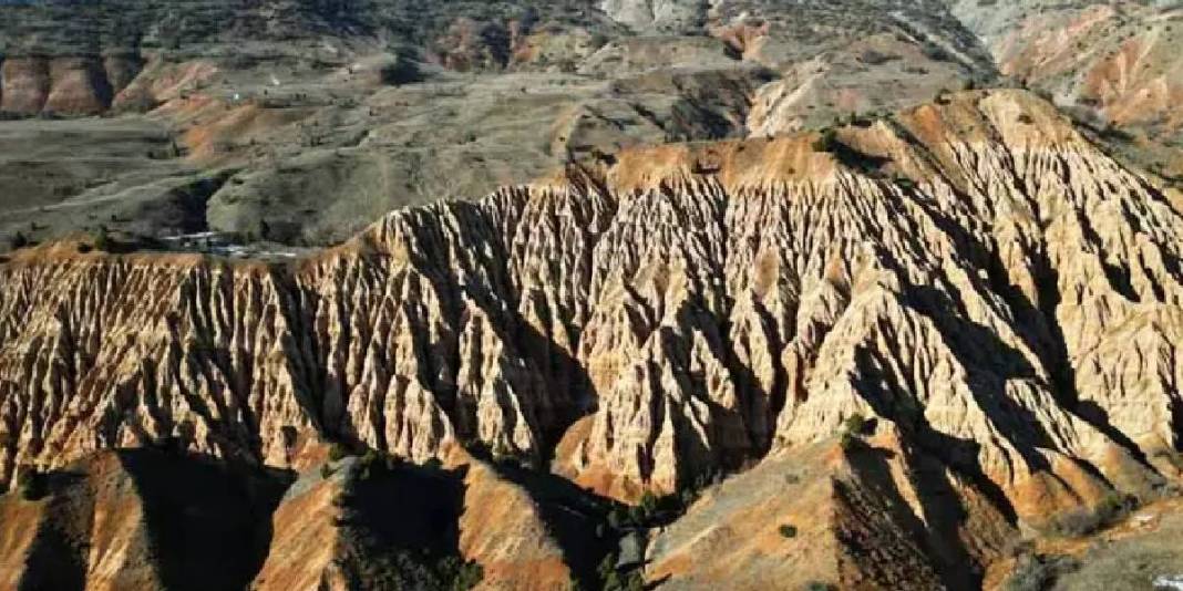 Milyonlarca yılda oluştu, ismiyle korku saldı! Doğa olayları sonucu ortaya çıktı: İşte “Şeytan Şehri Kayalıkları” 7